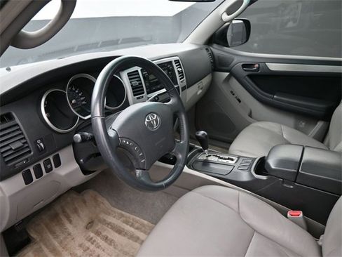 Used 2007 Toyota 4Runner SR5 image 18