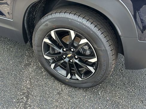 Used 2021 Chevrolet TrailBlazer LT w/ Convenience Package FWD image 9