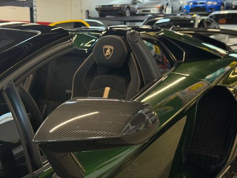 Used 2021 Lamborghini Aventador SVJ AWD/4WD image 44