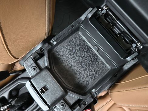 Used 2020 Jeep Gladiator Overland image 10