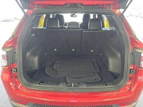 Used 2025 Jeep Compass Limited AWD/4WD image 12