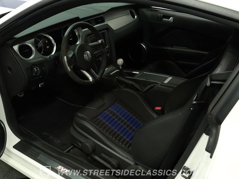 Used 2013 Ford Mustang Shelby GT500 image 4