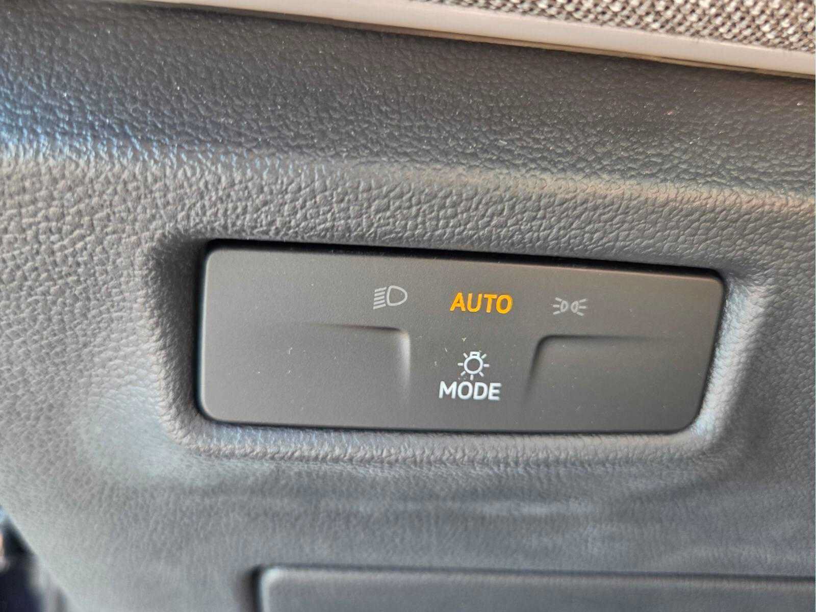 Used 2026 Volkswagen Tiguan S FWD image 29