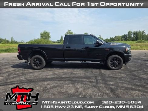 Used 2019 RAM 3500 Laramie AWD/4WD image 2