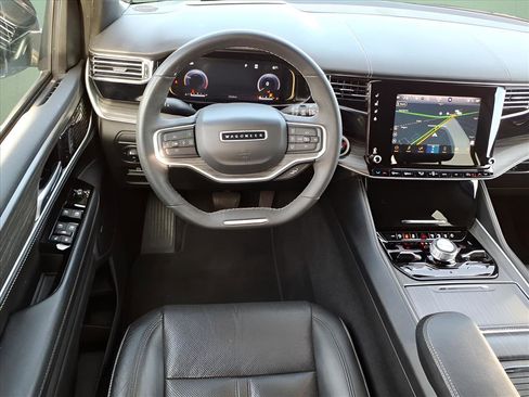 Used 2023 Jeep Wagoneer L Series III w/ Rear Seat Video Group 1 image 8