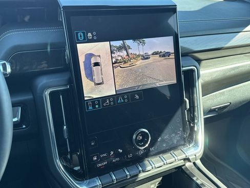 Used 2025 GMC Yukon Elevation w/ LPO, Floor Liner Package image 25