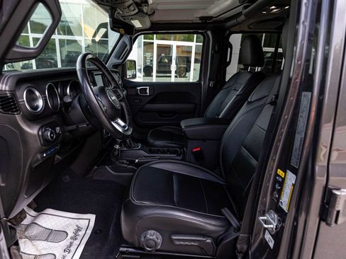 Used 2023 Jeep Wrangler Unlimited Sahara w/ Cold Weather Group AWD/4WD image 26