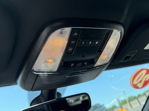 Used 2020 Jeep Grand Cherokee Limited AWD/4WD image 28