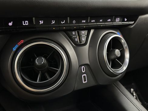 Used 2019 Chevrolet Blazer LT image 15