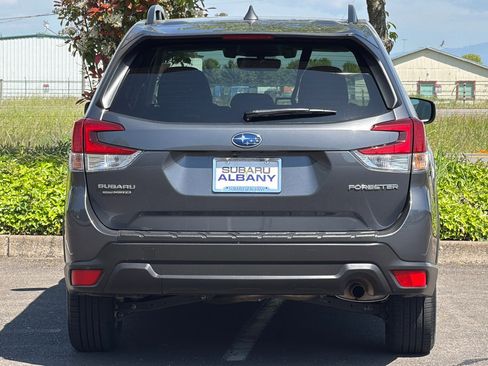 Used 2020 Subaru Forester Premium w/ Popular Package #1 AWD/4WD image 5