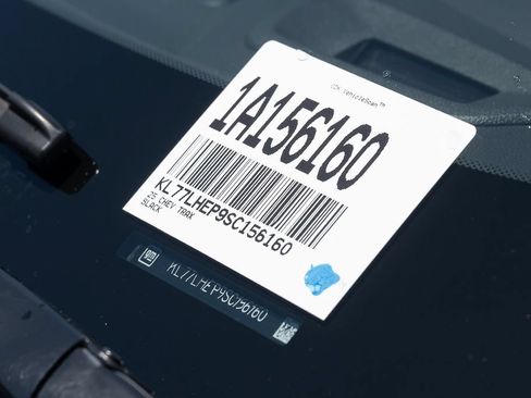 Used 2025 Chevrolet Trax LT FWD image 41