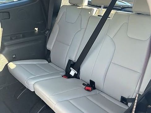 Used 2023 Kia Telluride S AWD/4WD image 18