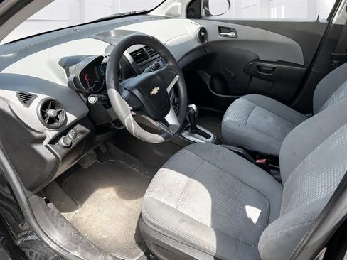 Used 2012 Chevrolet Sonic LS FWD image 7