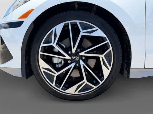 Used 2023 Hyundai Ioniq 6 SEL AWD/4WD image 9
