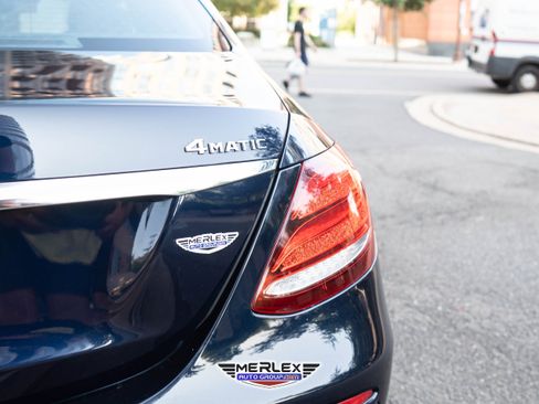 Used 2018 Mercedes-Benz E 400 4MATIC Sedan image 47