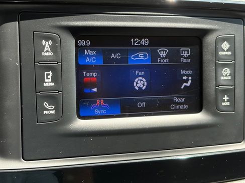 Used 2017 Chrysler Pacifica LX FWD image 14