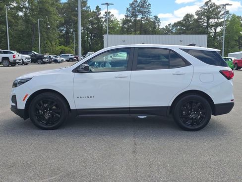 Used 2024 Chevrolet Equinox LS w/ Sport Edition FWD image 2