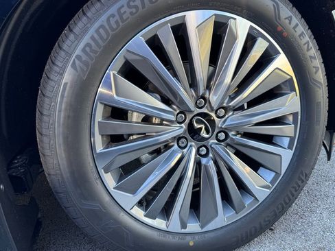 Certified 2026 INFINITI QX80 Luxe w/ Cargo Package image 7