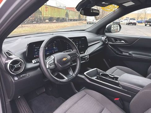 Certified 2025 Chevrolet Equinox LT image 10