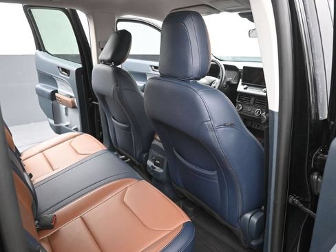 Used 2024 Ford Maverick Lariat FWD image 12