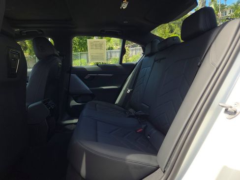 Used 2024 BMW 530i w/ Premium Package RWD image 9