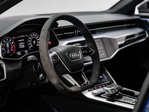 Used 2025 Audi RS 6 performance image 41