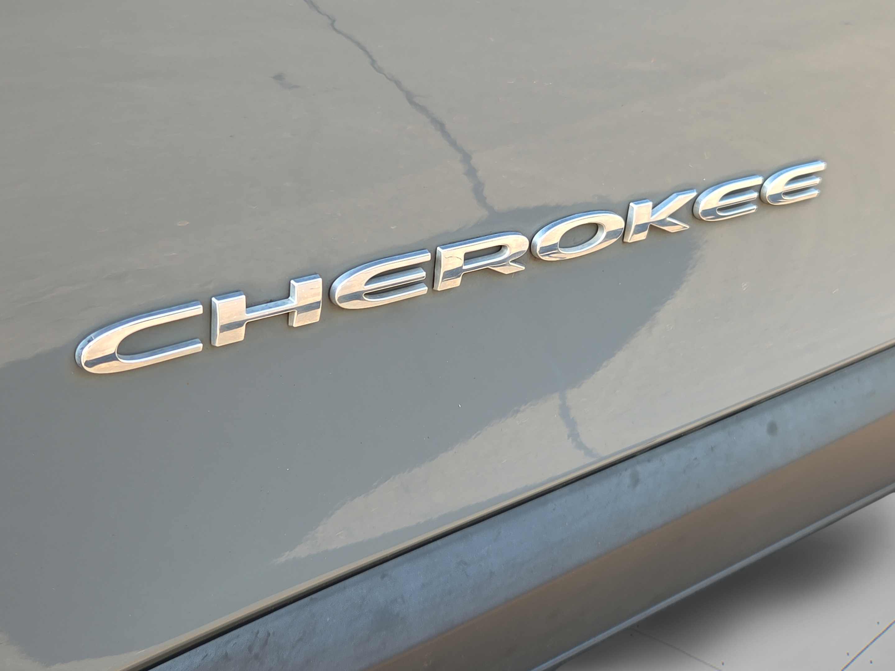 Used 2019 Jeep Cherokee Latitude Plus FWD image 31
