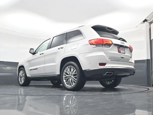 Used 2017 Jeep Grand Cherokee Summit w/ Trailer Tow Group IV image 25