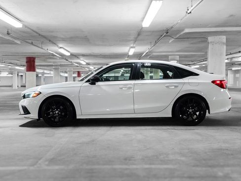 Used 2024 Honda Civic Sport image 13