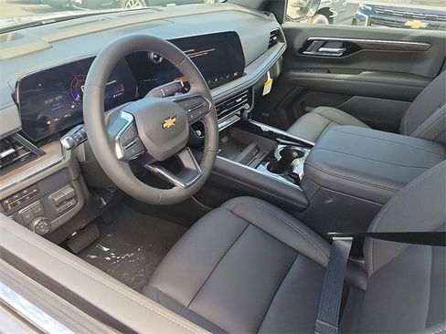 New 2025 Chevrolet Suburban LT w/ Comfort Package image 6