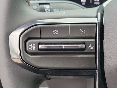 New 2026 GMC Canyon AT4 AWD/4WD image 17