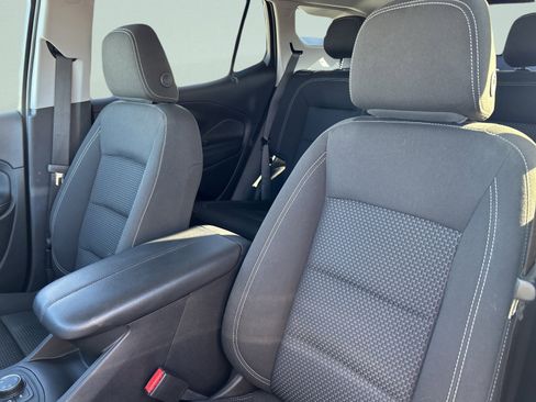 Used 2024 GMC Terrain SLE image 12