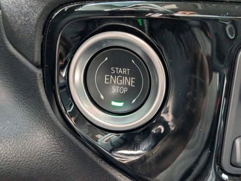 Used 2025 Chevrolet Silverado 1500 LTZ image 27