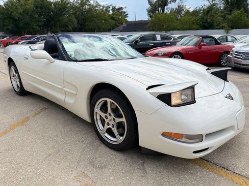 Used 2001 Chevrolet Corvette Convertible w/ Preferred Equipment Group2 RWD image 19