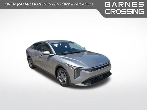 Used 2025 Kia K4 FWD image 1