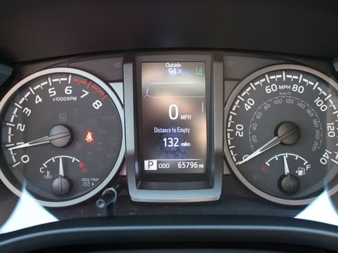 Used 2023 Toyota Tacoma TRD Sport w/ TRD Premium Sport Package AWD/4WD image 11
