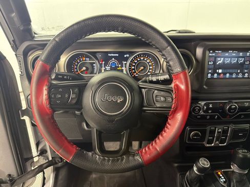 Used 2018 Jeep Wrangler Unlimited Sport S AWD/4WD image 15