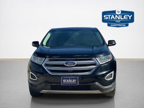 Used 2018 Ford Edge Titanium w/ Equipment Group 301A FWD image 2