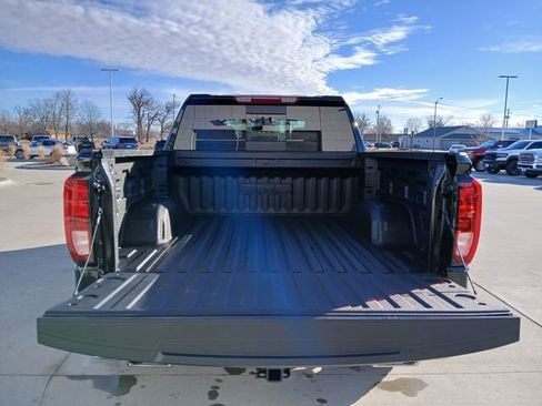 New 2026 GMC Sierra 1500 SLE image 19