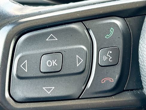 Used 2022 Jeep Wrangler Unlimited Sport AWD/4WD image 34