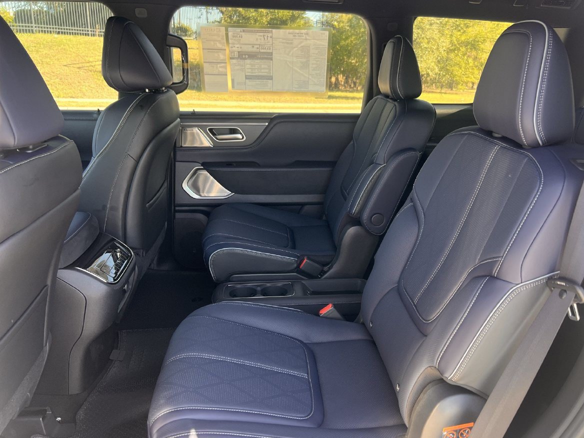 New 2027 INFINITI QX80 Sensory w/ Sport Exterior Package AWD/4WD image 26