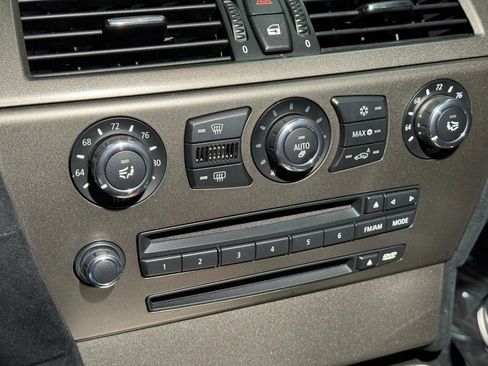 Used 2008 BMW 650i Coupe w/ Sport Pkg RWD image 38