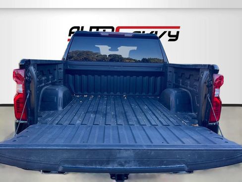 Used 2024 Chevrolet Silverado 1500 Custom Trail Boss w/ LPO, Dark Essentials Package AWD/4WD image 24