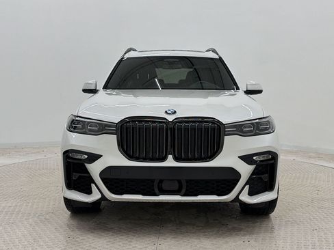 Used 2022 BMW X7 xDrive40i w/ M Sport Package AWD/4WD image 6