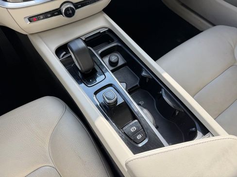 Used 2024 Volvo S60 B5 Plus image 16