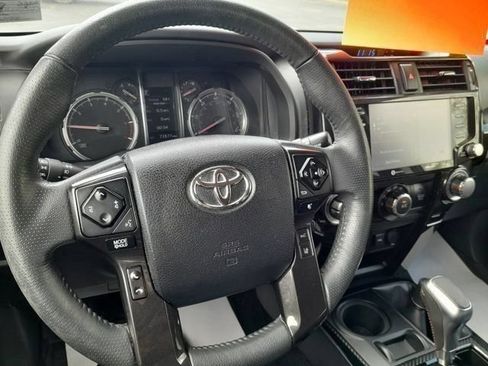 Used 2020 Toyota 4Runner TRD Off-Road Premium w/ Moonroof Package AWD/4WD image 11