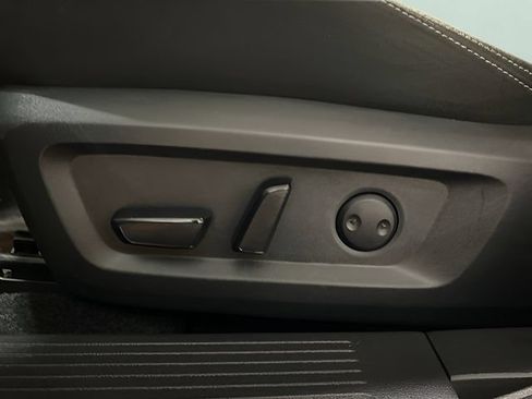 Certified 2024 Nissan Rogue SV AWD/4WD image 12