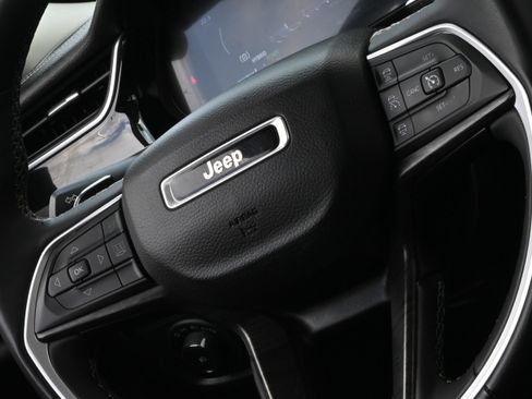Used 2023 Jeep Grand Cherokee 4WD 4xe image 25