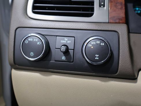 Used 2013 GMC Yukon SLT w/ SLT-2 Equipment Package AWD/4WD image 32