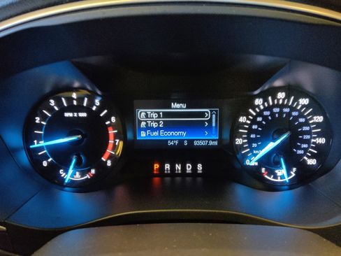 Used 2015 Ford Fusion SE w/ Equipment Group 201A image 23